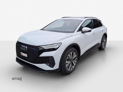 Bianco ghiacciaio metallizzato Gebraucht 2022 Audi Q4 e-tron Ambiente SUV | CHF 29’900 (Teuer)
