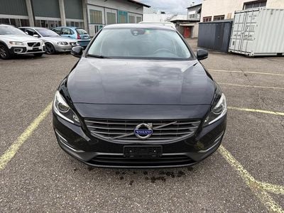 Gebraucht 2015 Volvo V60 Summum Kombi | CHF 9’800
