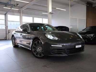 Porsche Panamera 4S