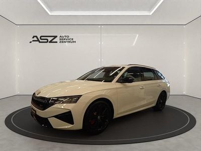 Weiss Gebraucht 2025 Skoda Octavia RS Kombi | CHF 53’900