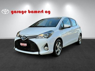 Gebraucht Toyota Yaris Hybrid Trend 101 PS (74 kW) 2015 Weiss Limousine
