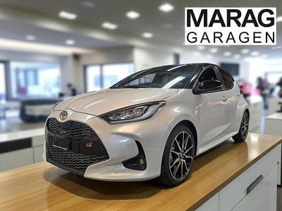 Weiss Gebraucht 2025 Toyota Yaris Hybrid Sport Limousine | CHF 31’900 (Fairer Preis)