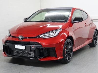 Neu Toyota Yaris Sport 280 PS (205 kW) 2025 Rot Limousine