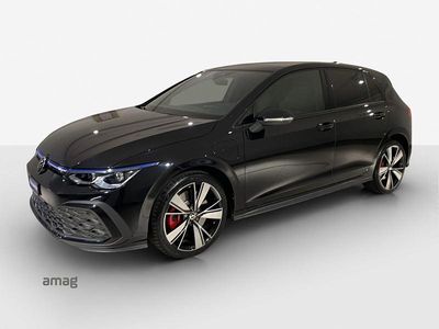 Deepblack perleffekt Gebraucht 2021 VW Golf VIII GTE Limousine | CHF 27’555 (Etwas zu teuer)