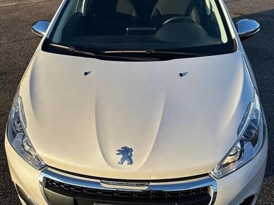 Gebraucht Peugeot 208 Allure 110 PS (80 kW) 2019 Kleinwagen