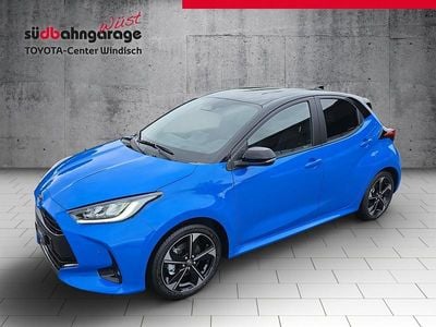 Blau Neu 2025 Toyota Yaris Hybrid Premium Limousine | CHF 30’990 (Fairer Preis)
