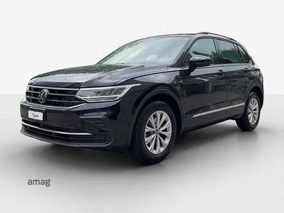 Deepblack perleffekt Gebraucht 2023 VW Tiguan Life SUV | CHF 32’990 (Fairer Preis)