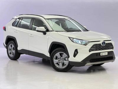 Weiss Neu 2025 Toyota RAV4 Hybrid Comfort SUV | CHF 52’950 (Etwas zu teuer)