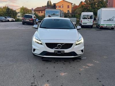 Gebraucht 2019 Volvo V40 R-Design Kombi | CHF 10’500 (Superpreis)