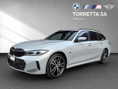 Gebraucht BMW 330e M Sport 292 PS (214 kW) 2022 Grau Kombi