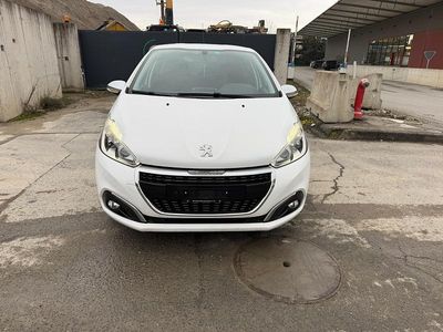 Gebraucht Peugeot 208 Active 82 PS (60 kW) 2015 Kleinwagen