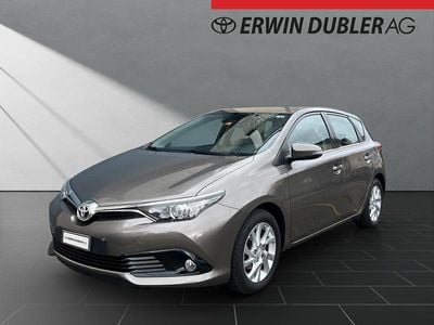 Grau Gebraucht 2017 Toyota Auris Trend Limousine | CHF 15’500 (Fairer Preis)
