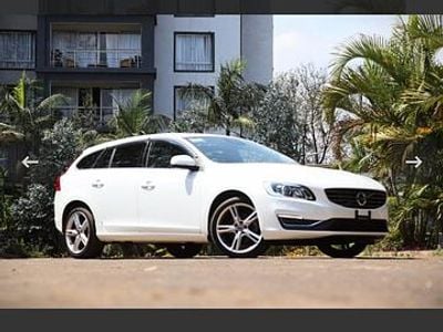 Gebraucht Volvo V60 R-Design Momentum 288 PS (211 kW) 2015 Kombi