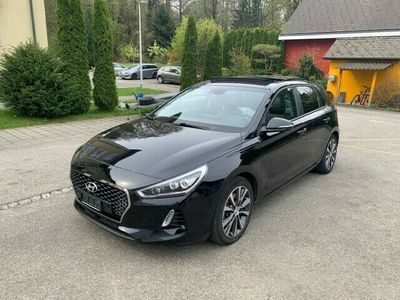 gebraucht Hyundai i30 1.4 T-GDI Launch DCT