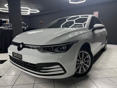 Weiss Gebraucht 2024 VW Golf VIII Life Limousine | CHF 24’800 (Fairer Preis)