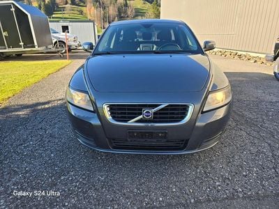 Gebraucht 2008 Volvo V50 Summum Kombi | CHF 2’900 (Etwas zu teuer)