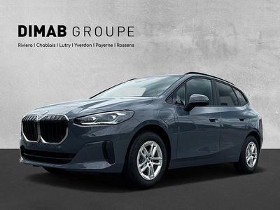 Gebraucht BMW 225 Active Tourer Luxury Line 245 PS (180 kW) 2025 Grau Van / Kleinbus
