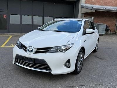 Gebraucht 2014 Toyota Auris Hybrid Sol | CHF 13’900 (Etwas zu teuer)