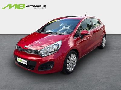 Rot Gebraucht 2014 Kia Rio Style Limousine | CHF 7’900