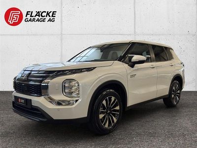 Weiss Neu 2025 Mitsubishi Outlander P-HEV Invite Kombi | CHF 51’000