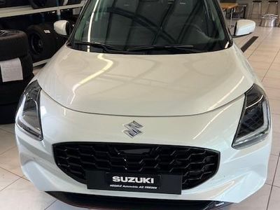 Weiss Neu 2025 Suzuki Swift Kleinwagen | CHF 27’180