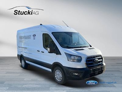 Weiss Gebraucht 2022 Ford E-Transit Trend Van | CHF 38’900 (Etwas zu teuer)