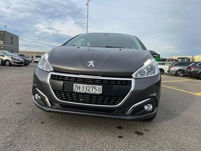 Gebraucht 2018 Peugeot 208 Signature Sky Kleinwagen | CHF 7’900 (Guter Preis)