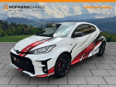 Weiss Gebraucht 2022 Toyota Yaris Sport Kleinwagen | CHF 32’444 (Etwas zu teuer)
