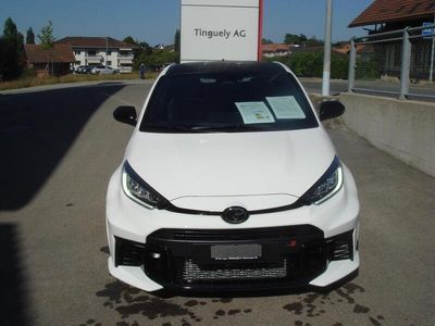 Weiss Gebraucht 2024 Toyota Yaris Sport Limousine | CHF 46’300