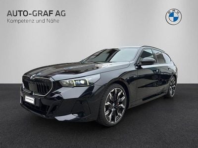 Neu BMW 550e M Sport 489 PS (359 kW) 2025 Schwarz Kombi