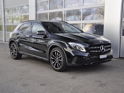 gebraucht Mercedes GLA200 Night Star 7G-DCT