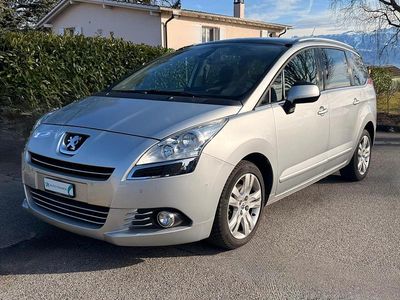 Gebraucht Peugeot 5008 Family 156 PS (114 kW) 2012 Van / Kleinbus