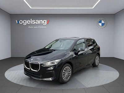 Gebraucht BMW 218 Active Tourer Luxury Line 150 PS (110 kW) 2022 Schwarz Van / Kleinbus