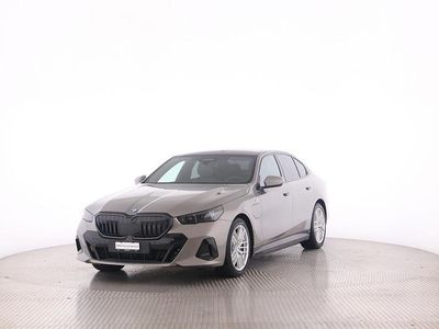 Gebraucht BMW 550e Comfort Edition 489 PS (359 kW) 2024 Grau Limousine