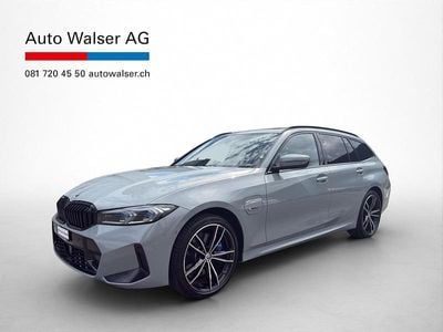 Grau Gebraucht 2023 BMW 330e Comfort Edition Kombi | CHF 43’990
