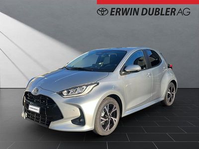 Grau Neu 2025 Toyota Yaris Hybrid Trend Limousine | CHF 28’890 (Etwas zu teuer)