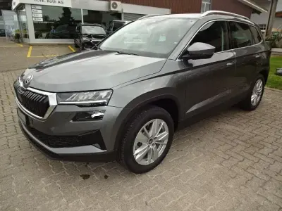Neu (2026) Skoda Karoq Selection 150 PS | Fairer Preis