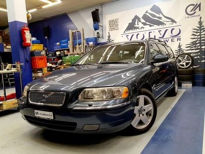 Gebraucht 2005 Volvo V70 Momentum Kombi | CHF 6’850 (Teuer)