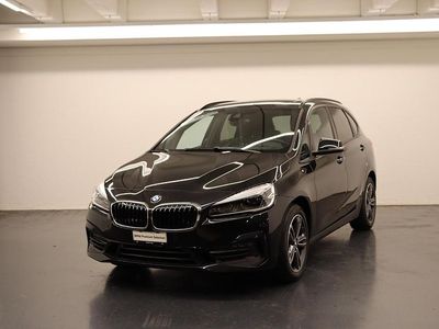 Schwarz Gebraucht 2021 BMW 218 Active Tourer Comfort Edition Van / Kleinbus | CHF 25’900 (Fairer Preis)