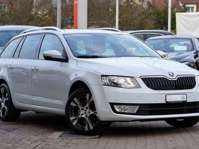 Weiss Gebraucht 2014 Skoda Octavia Elegance Kombi | CHF 14’900 (Fairer Preis)