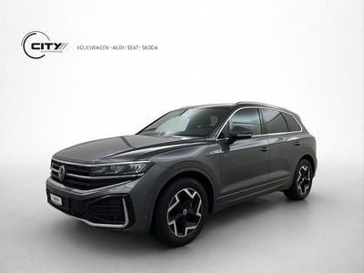 Grau Gebraucht 2025 VW Touareg R-line SUV | CHF 63’700 (Fairer Preis)
