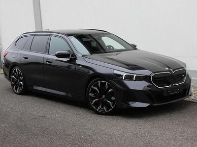 Grau Gebraucht 2025 BMW i5 M Sport Kombi | CHF 87’500 (Superpreis)