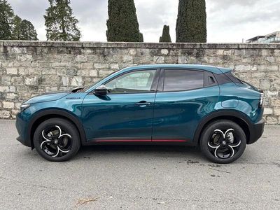 Neu Alfa Romeo Junior Edizione Speciale 145 PS (106 kW) 2026 Blau SUV