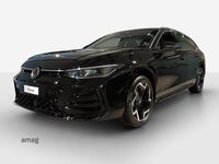 Gebraucht VW Passat R-line 272 PS (200 kW) 2024 Grenadill black metallic Kombi