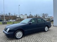Gebraucht Mercedes E200 Classic 163 PS (119 kW) 2000