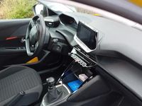 Gebraucht Peugeot 208 Active 101 PS (74 kW) 2022 Kleinwagen