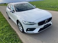 Gebraucht Volvo V60 Momentum 150 PS (110 kW) 2019 Kombi