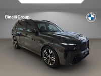 Neu BMW X7 M Sport 351 PS (258 kW) 2025 Grün SUV