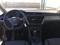 gebraucht VW Touran Comfortline 2.0 TDI 122PS inkl. CLIMATRONIC PARKSENSOREN VO+HI+KAMERA RADIO READY2DISCOVER/USB/BT/DAB+ ALARM DACHRELING SUNSET ACC MULTIFUNKTIONS-LEDERLENKRAD NEBELSCHEINW.