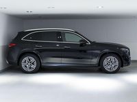 Gebraucht Mercedes GLC300e 277 PS (203 kW) 2023 Schwarz SUV
